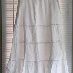 Pretty summer skirt white never worn